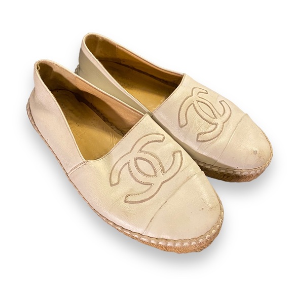 Chanel White ivory Lambskin Leather CC Espadrille Flats calf Size EU 38 US 7.5 - Picture 1 of 10